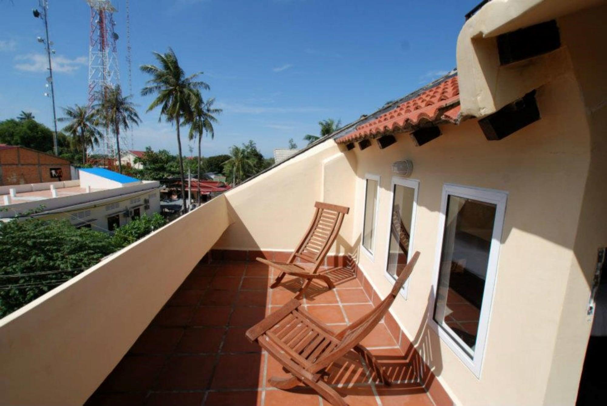 The Columns Hotel Kampot Exterior foto