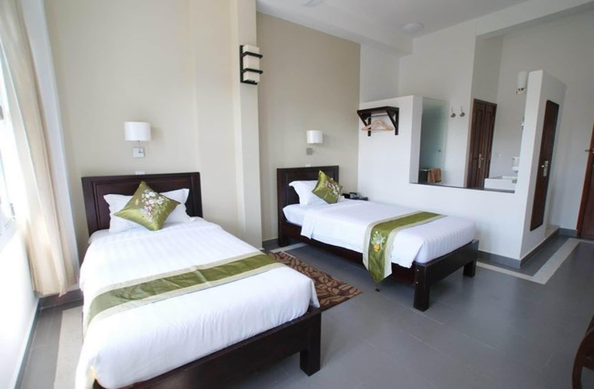 The Columns Hotel Kampot Exterior foto